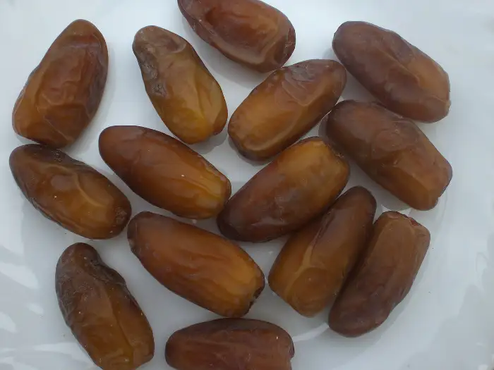 تمر دقلة نور من بسكرة